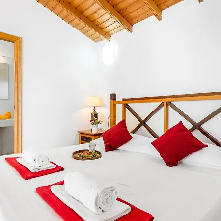 Διαμέρισμα 101 Bright, Pool View And Air Conditioning *