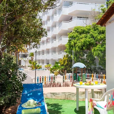 Διαμέρισμα 101 Bright, Pool View And Air Conditioning